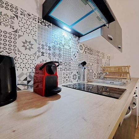 Verone, Charmant Studio Реймс Экстерьер фото